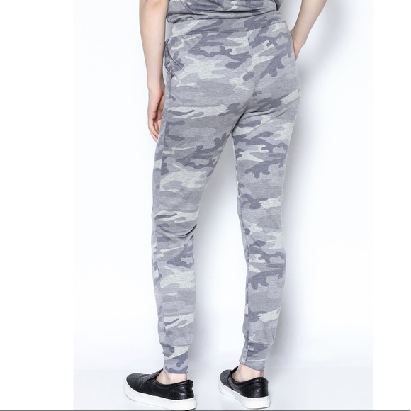 Super cute camo joggers. So soft. Never worn - Picture 2 of 4